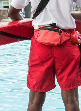 Размер имеет значение: как рассчитать объём бассейна для семьи